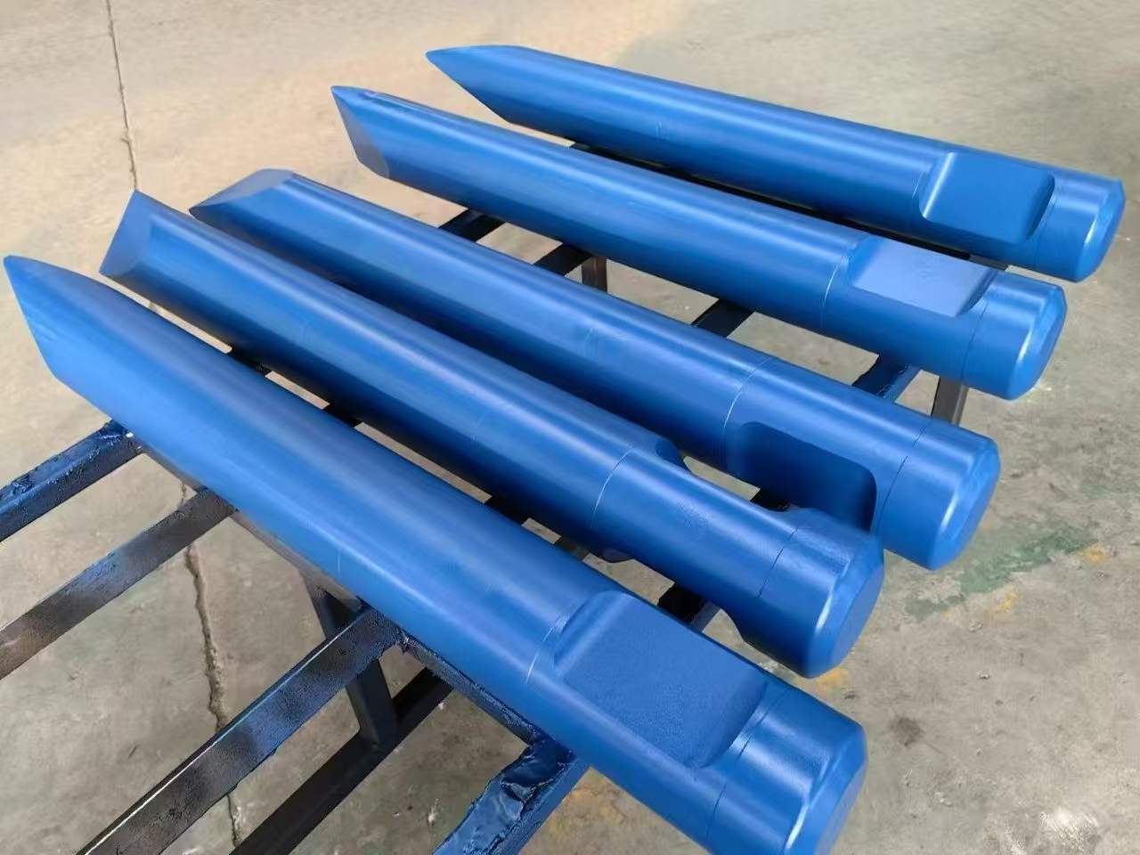 Customizable Hydraulic Breaker Chisel, Fits All Models, High Wear-Resistant Alloy, Engineering-Specific